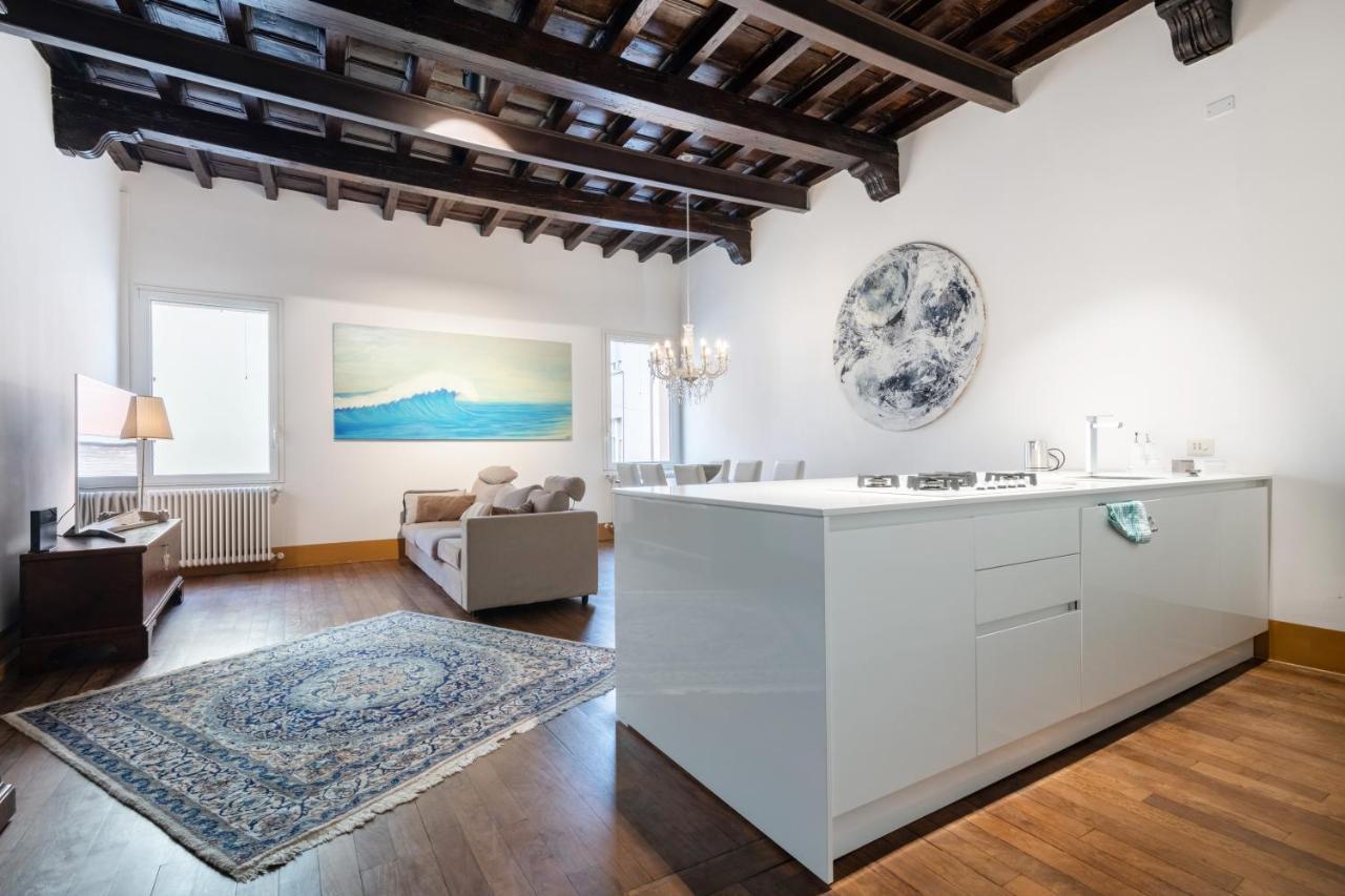 Exclusive Elegant Apartment In Pieno Centro! X4 Римини Экстерьер фото