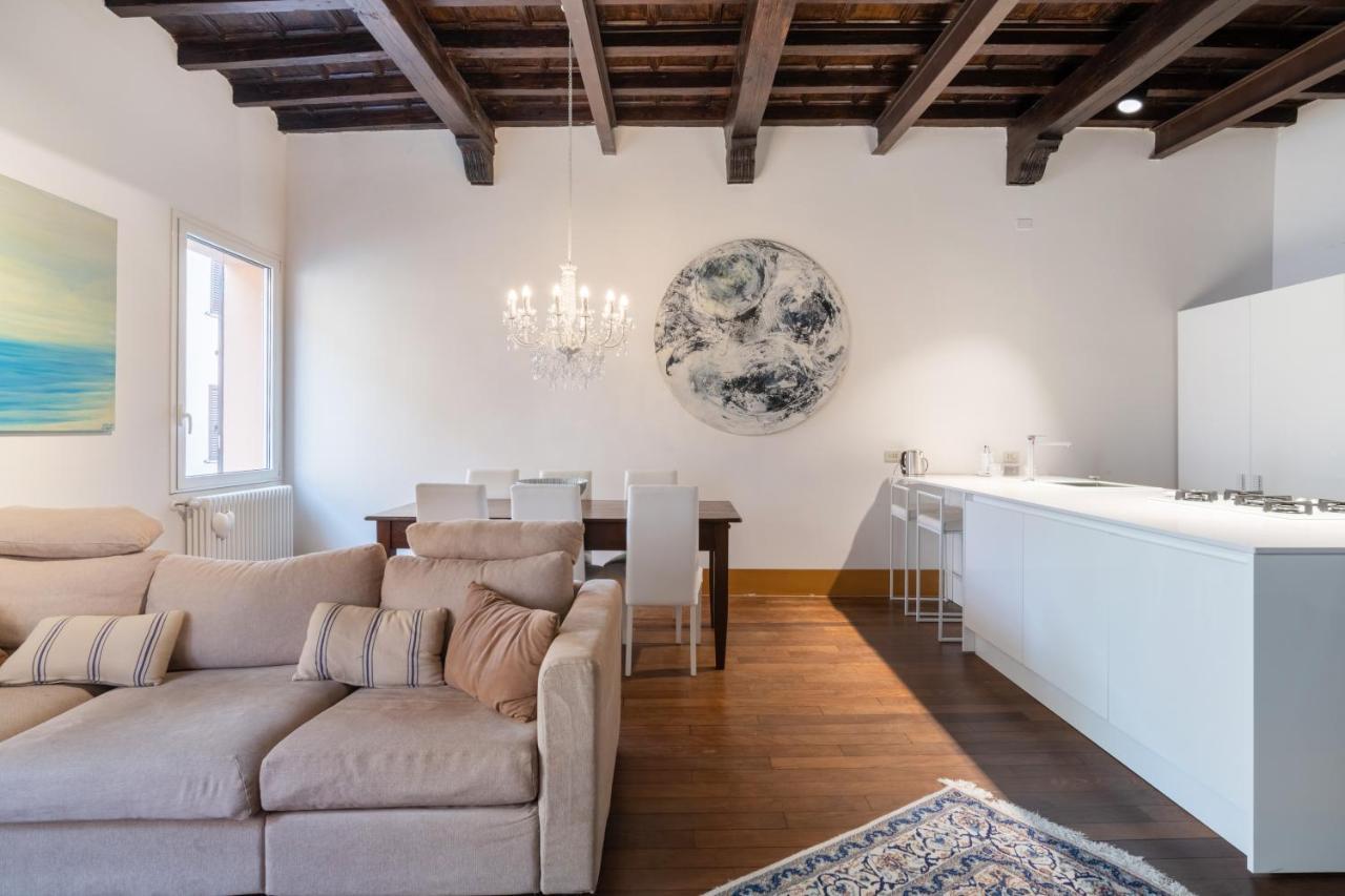 Exclusive Elegant Apartment In Pieno Centro! X4 Римини Экстерьер фото