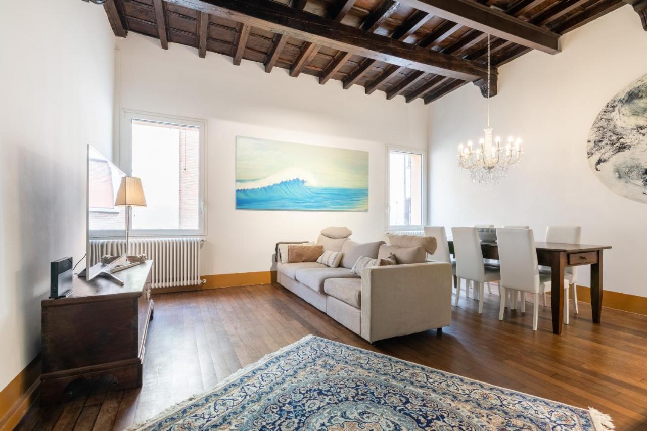 Exclusive Elegant Apartment In Pieno Centro! X4 Римини Экстерьер фото