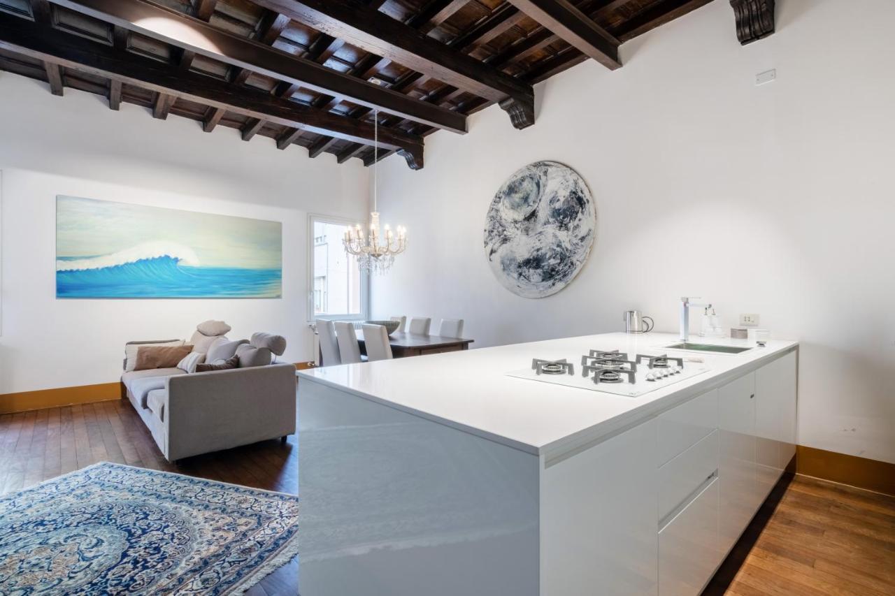 Exclusive Elegant Apartment In Pieno Centro! X4 Римини Экстерьер фото